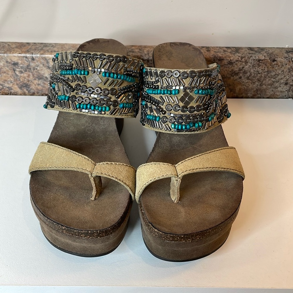 Size 8 OTBT Tan and Turquoise Wedge Sandals